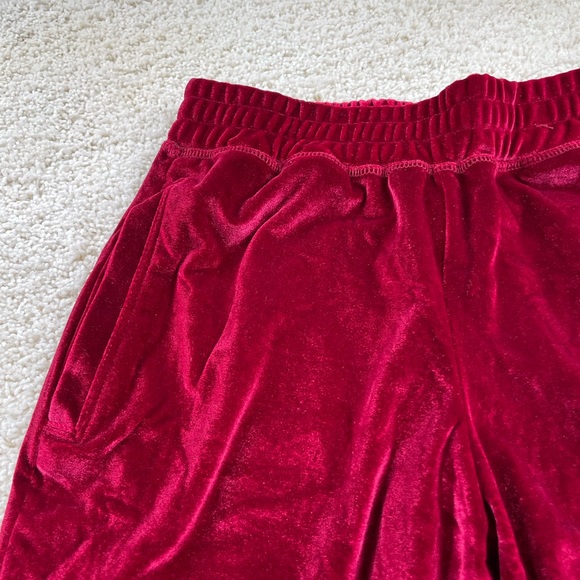 Daria Velour Joggers by Fabletics - Picture 6 of 9